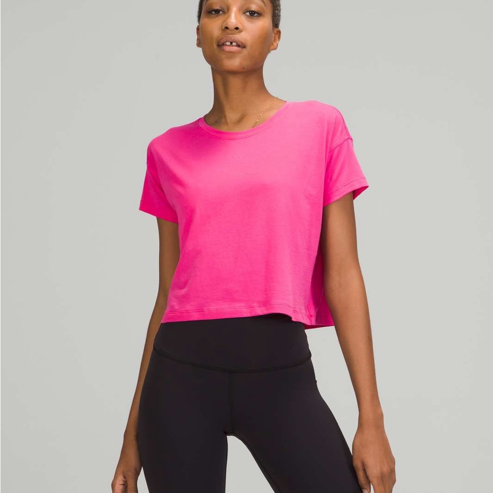 Lululemon Cates T shirt Sonic Pink